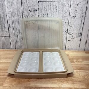 Tupperware Deviled Egg Keeper Carrier Tray Container ~ Harvest Gold 723-2 ~ Vtg